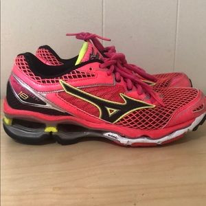 👟👟 Mizuno wave creation 18, size 6 👟👟